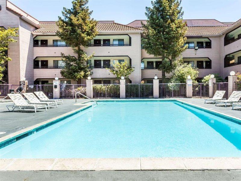 Country Inn & Suites By Radisson, Vallejo Napa Valley, Ca Dış mekan fotoğraf