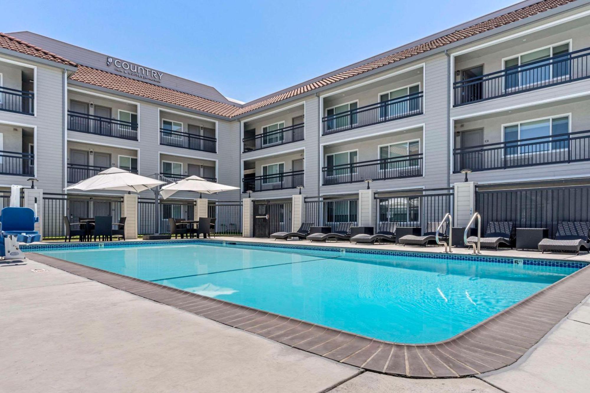 Country Inn & Suites By Radisson, Vallejo Napa Valley, Ca Dış mekan fotoğraf
