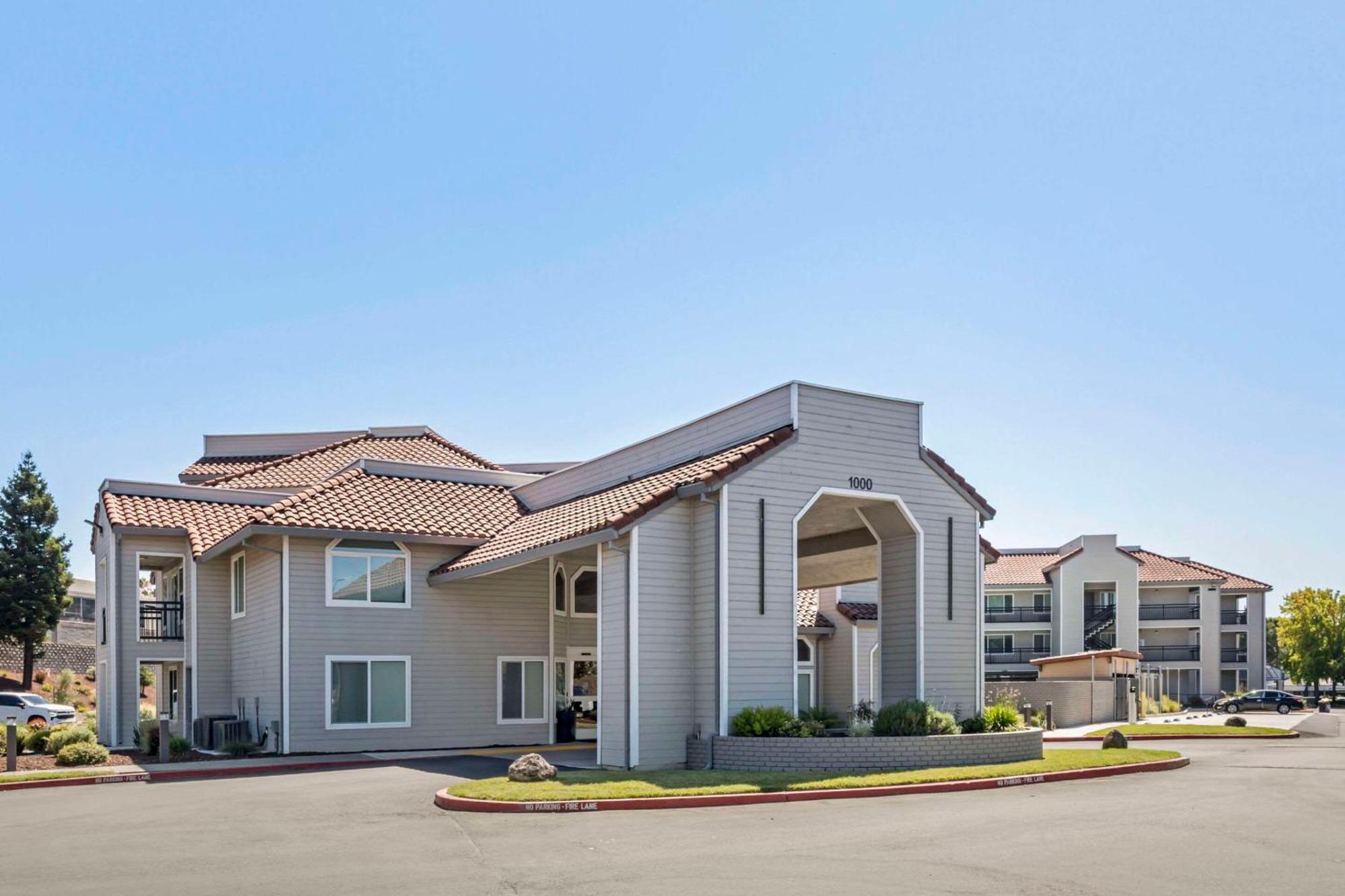 Country Inn & Suites By Radisson, Vallejo Napa Valley, Ca Dış mekan fotoğraf